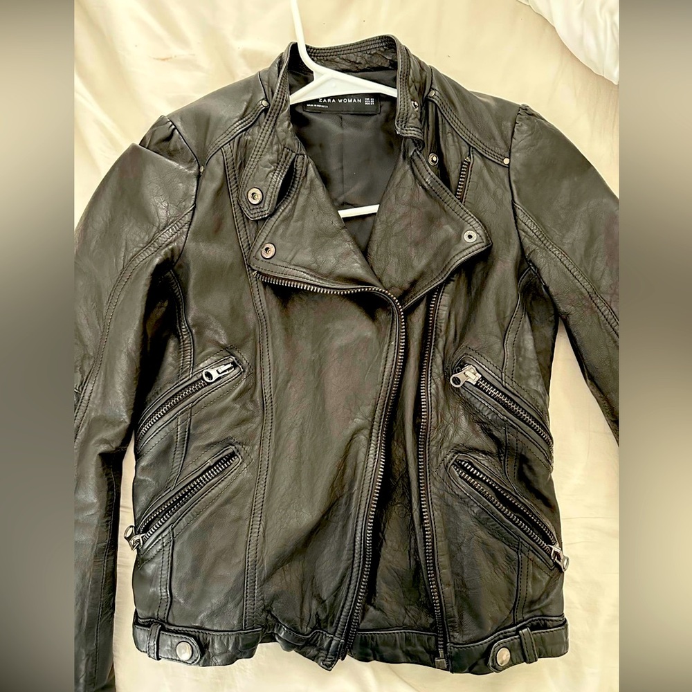 Zara Genuine Leather Jacket size xs like New Biker style, fitted